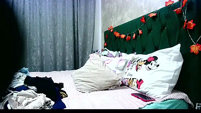 MikySWeet7 online show from November 2025 09:47:01 PM