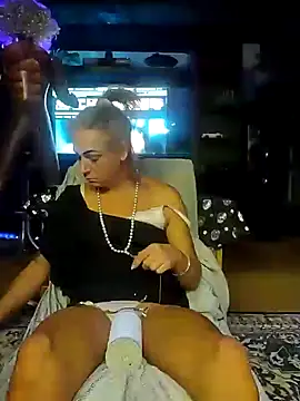 Snapshot of KrystallCox@xh chatting on October 2025 10:02:02 AM KrystallCoxxh online show from October 2025 10:02:02 AM