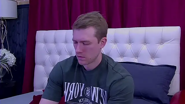 EthanPinkman online show from October 2025 05:17:01 AM