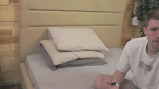 EthanPinkman online show from November 2025 04:34:02 AM