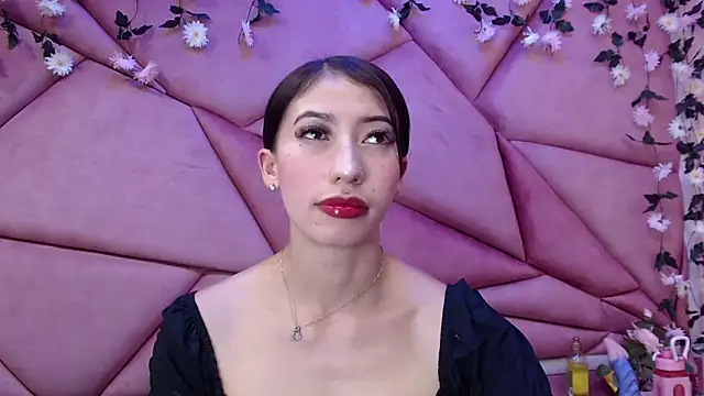 Snapshot of LilithCooperr_ chatting on February 2025 09:58:01 PM LilithCooperr online show from February 2025 09:58:01 PM