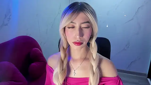 LilithCooperr  online show from November 2025 10:09:01 PM