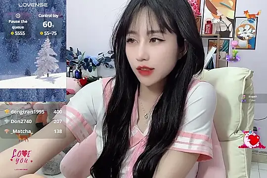 Snapshot of _LLisa_ chatting on February 2025 08:01:01 PM LLisa online show from February 2025 08:01:01 PM