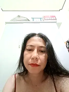 Snapshot of 2HotAsain4u chatting on May 2026 11:32:01 PM 2HotAsain4u online show from May 2026 11:32:01 PM