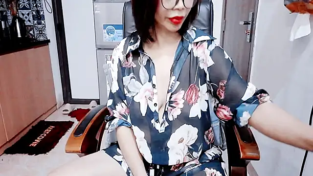 Miu-Le online show from March 2026 04:55:01 PM