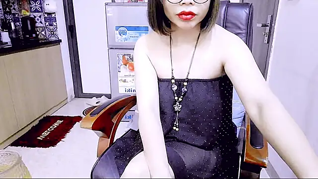 Snapshot of Miu-Le chatting on April 2026 06:24:02 PM Miu-Le online show from April 2026 06:24:02 PM