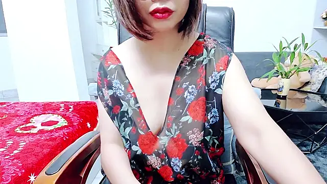 Snapshot of Miu-Le chatting on May 2026 08:28:01 PM Miu-Le online show from May 2026 08:28:01 PM