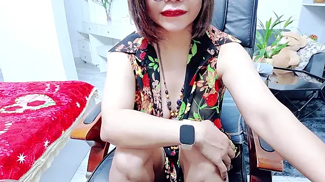 Snapshot of Miu-Le chatting on May 2026 09:01:02 PM Miu-Le online show from May 2026 09:01:02 PM
