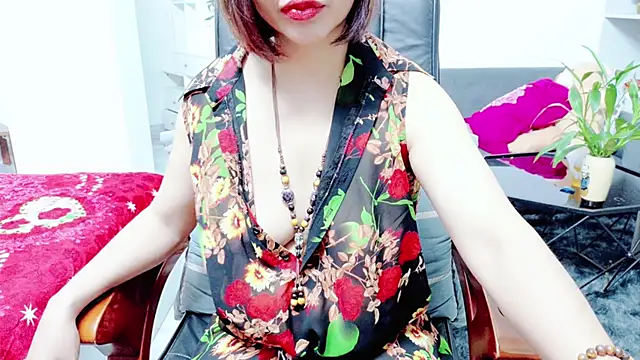 Snapshot of Miu-Le chatting on June 2026 08:17:02 AM Miu-Le online show from June 2026 08:17:02 AM