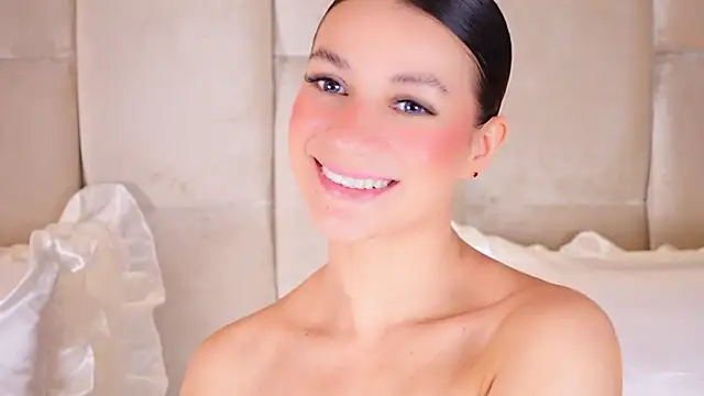 KiraKayleigh1 online show from February 2026 11:05:02 PM