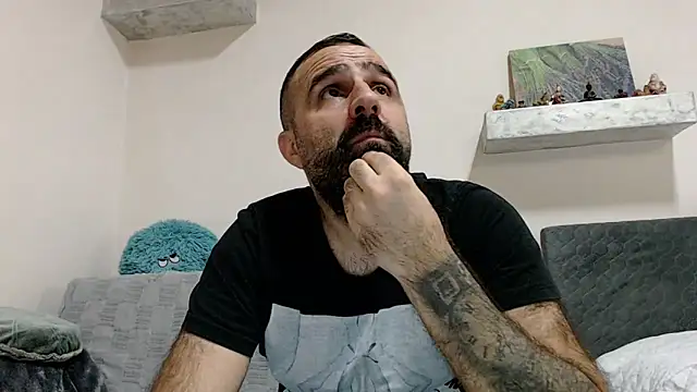 Snapshot of ivat80 chatting on December 2024 04:59:02 PM ivat80 online show from December 2024 04:59:02 PM