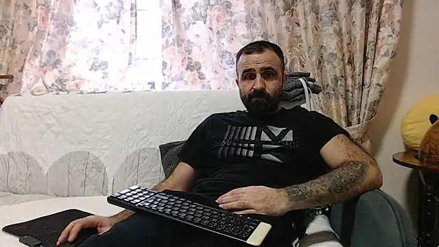 Snapshot of ivat80 chatting on February 2025 03:14:01 PM ivat80 online show from February 2025 03:14:01 PM