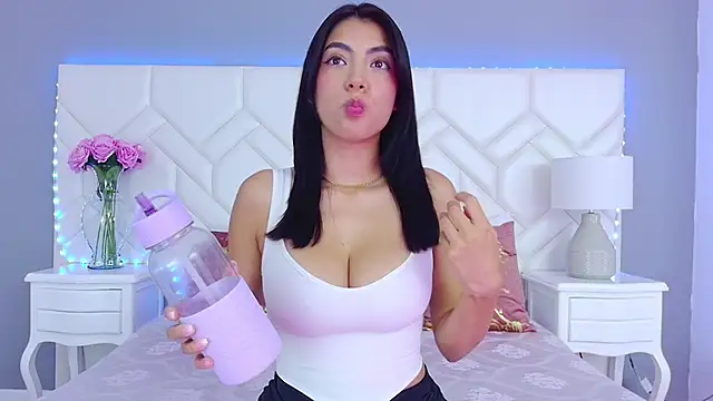 Julie Bennet online show from January 2025 06:42:01 AM