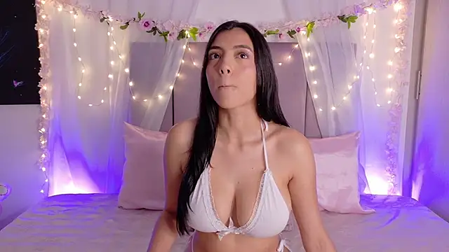 Julie Bennet online show from March 2026 04:37:01 AM