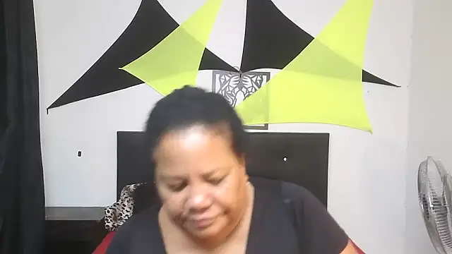 Snapshot of Shanttal0272 chatting on May 2026 10:18:02 PM Shanttal0272 online show from May 2026 10:18:02 PM