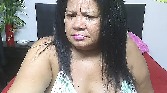 Snapshot of Shanttal0272 chatting on May 2026 12:05:01 AM Shanttal0272 online show from May 2026 12:05:01 AM