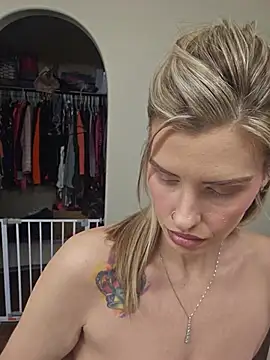 ellieconradxo online show from May 2026 03:08:02 PM