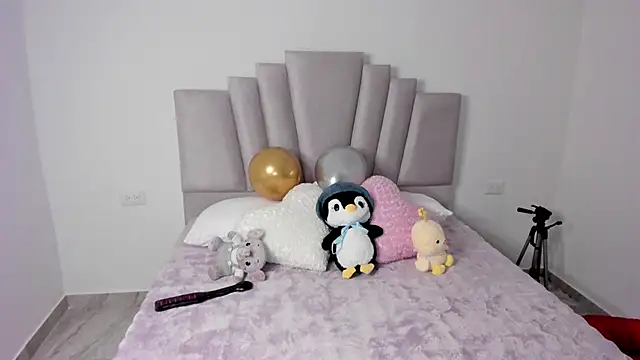 Alli cooper online show from February 2025 12:15:02 AM