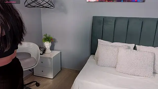 Alli cooper online show from April 2026 01:39:02 PM