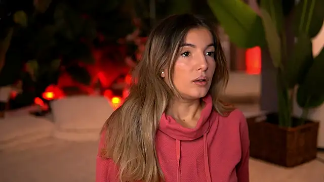 KellyMathews online show from December 2025 02:42:02 AM