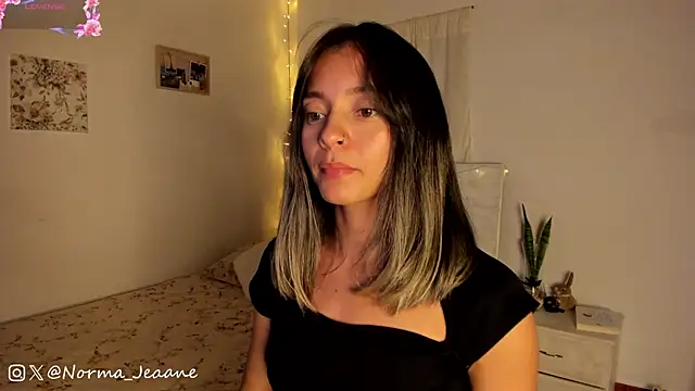 Norma-Jeaane online show from February 2025 09:41:02 PM