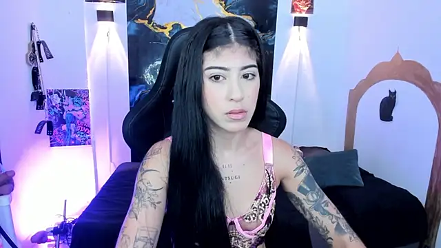 chaymae nah  online show from April 2026 09:54:01 AM