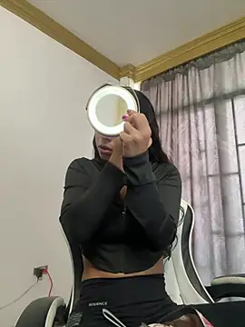 bella-black online show from April 2026 12:32:02 PM