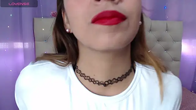 ameliefederline11 online show from March 2025 05:42:02 PM