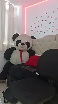 ameliefederline11 online show from February 2026 03:08:01 PM