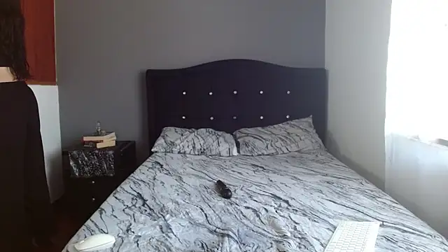 Emilia 1995 online show from December 2025 02:55:01 PM