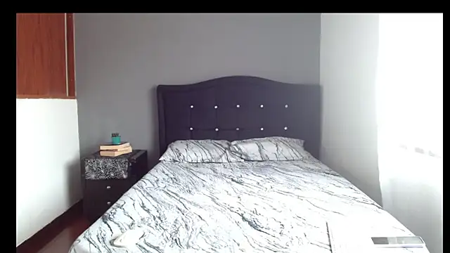 Emilia 1995 online show from February 2026 03:53:02 PM