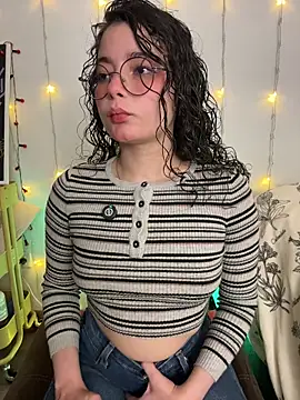 Antoniart  online show from October 2025 01:28:01 AM