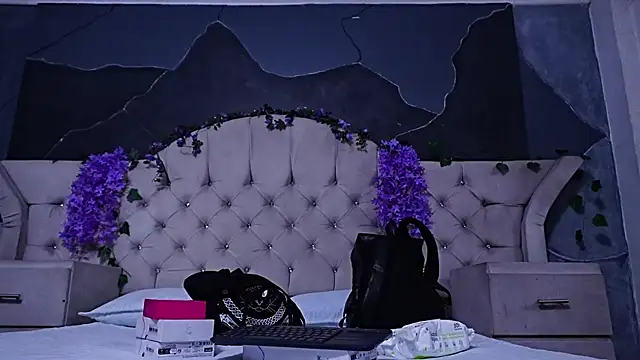 Snapshot of AmberGreyy_ chatting on July 2026 07:30:01 PM AmberGreyy online show from July 2026 07:30:01 PM