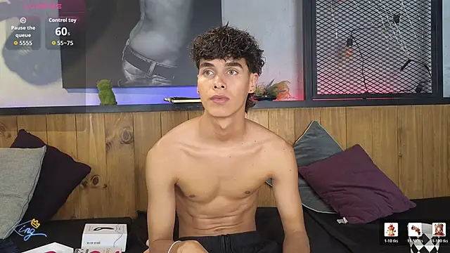 Snapshot of andrewortix chatting on February 2026 04:45:01 AM andrewortix online show from February 2026 04:45:01 AM