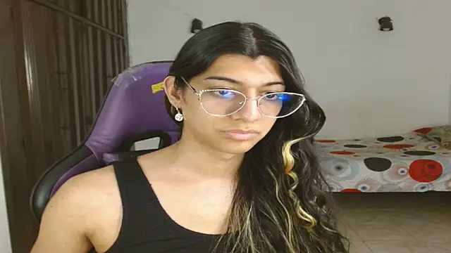 engielphoenis14 online show from September 2025 09:40:02 PM