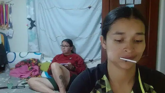 clayre and jill online show from November 2025 04:11:02 AM