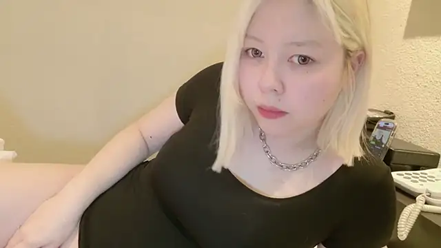 NANAchan R online show from February 2025 11:38:02 AM