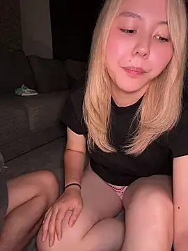 NANAchan R online show from July 2026 02:23:01 PM