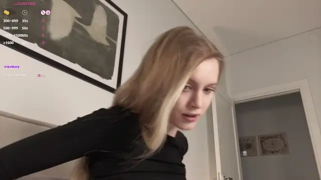 jelli jenni online show from April 2026 02:10:01 PM