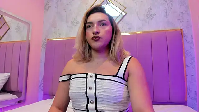 TomLondon  online show from December 2025 11:59:01 AM