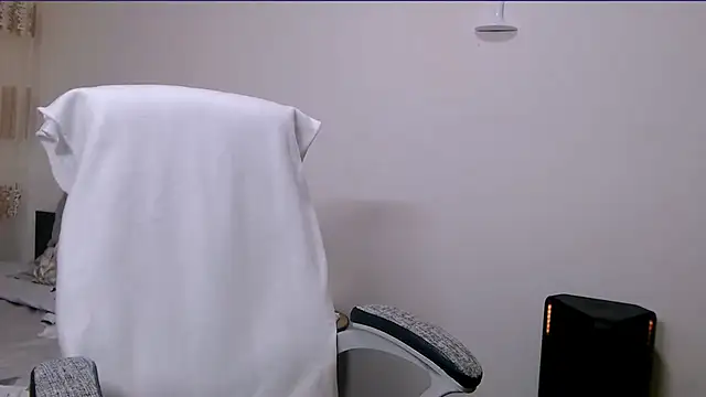 Evadesirex46 online show from April 2026 04:59:01 PM