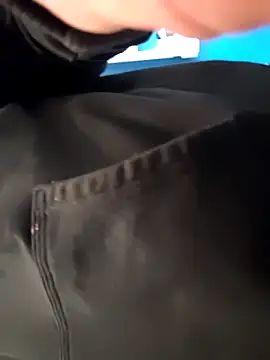 Lilsmokeshow017 online show from October 2025 07:37:02 PM