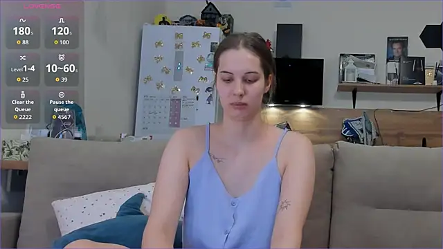 Girl alone home online show from April 2026 03:12:01 PM