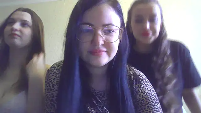 German Eva online show from March 2025 10:48:01 AM