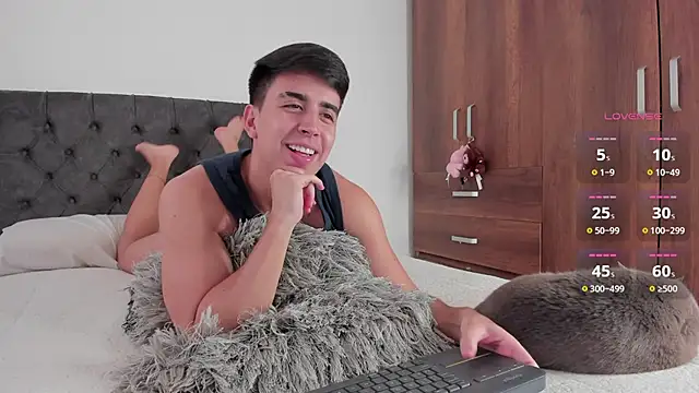 jordanmuskk online show from December 2025 08:59:02 PM