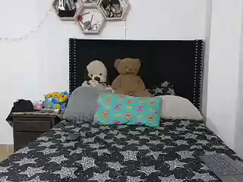 charlotte 077 online show from February 2025 07:02:02 AM