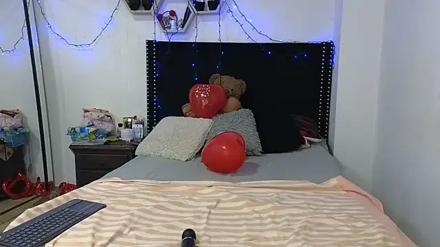 charlotte 077 online show from September 2025 03:10:02 AM