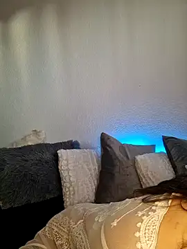 Snapshot of LydiaMaus96 chatting on December 2024 09:35:01 AM LydiaMaus96 online show from December 2024 09:35:01 AM