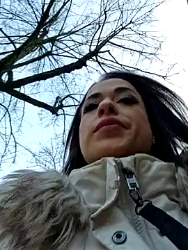 Snapshot of LydiaMaus96 chatting on February 2025 02:56:02 PM LydiaMaus96 online show from February 2025 02:56:02 PM