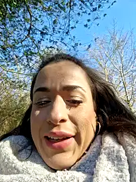 Snapshot of LydiaMaus96 chatting on February 2025 01:11:02 PM LydiaMaus96 online show from February 2025 01:11:02 PM